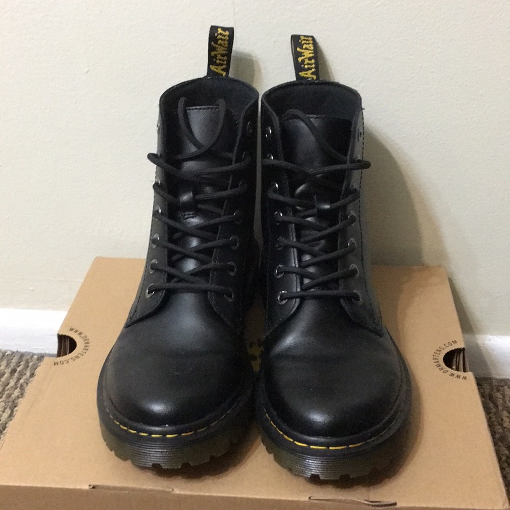 Dr. Martens Luana Boots